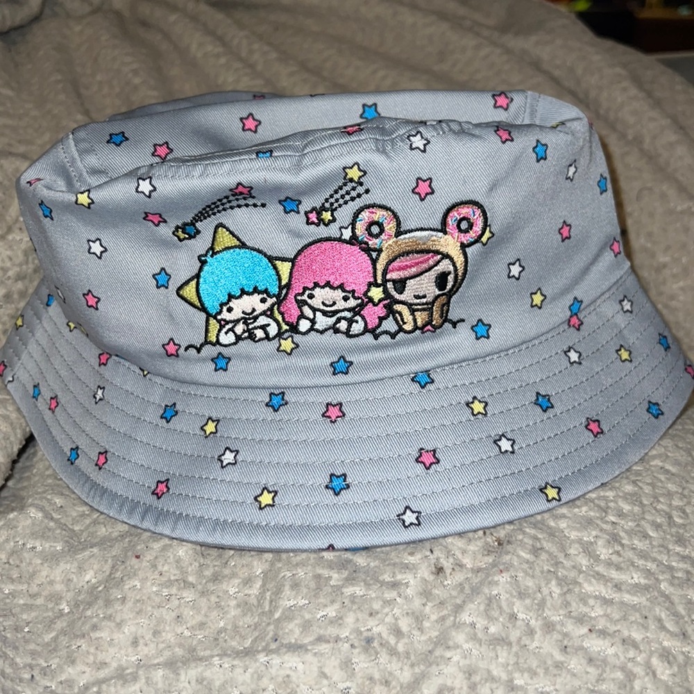 Tokidoki Hello Kitty Twin Stars hat